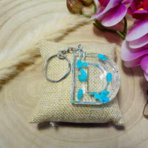 PORTE CLEF LETTRE D EN RESINE ET PIERRES NATURELLES