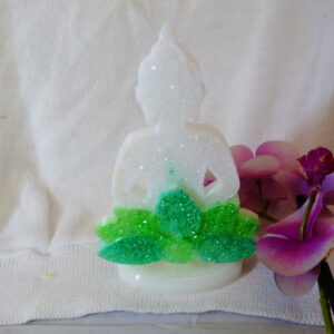 bouddha fleur de lotus effet diamant en résine sur son socle